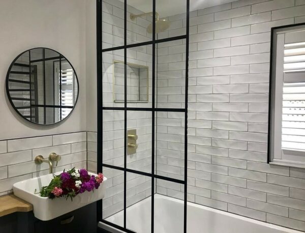 Glass shower screen black frame