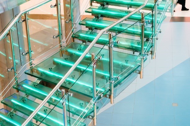 5 Things You Need To Know About Glass Railing - Specialized Stair